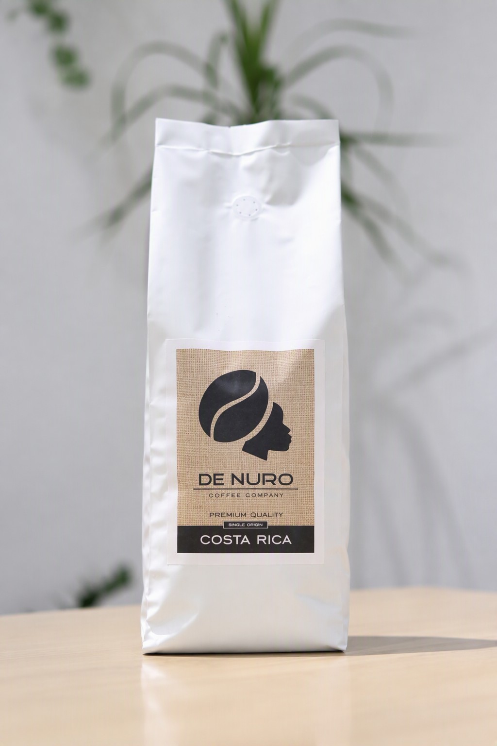 De Nuro Costa Rica single origin coffee bag